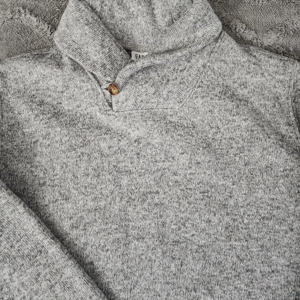 GAP Kids Gray Sweater‎